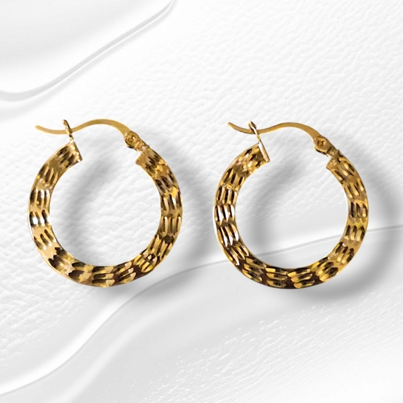 Vintage 14k gold 21mm Hoop Earrings - Picture 6 of 16